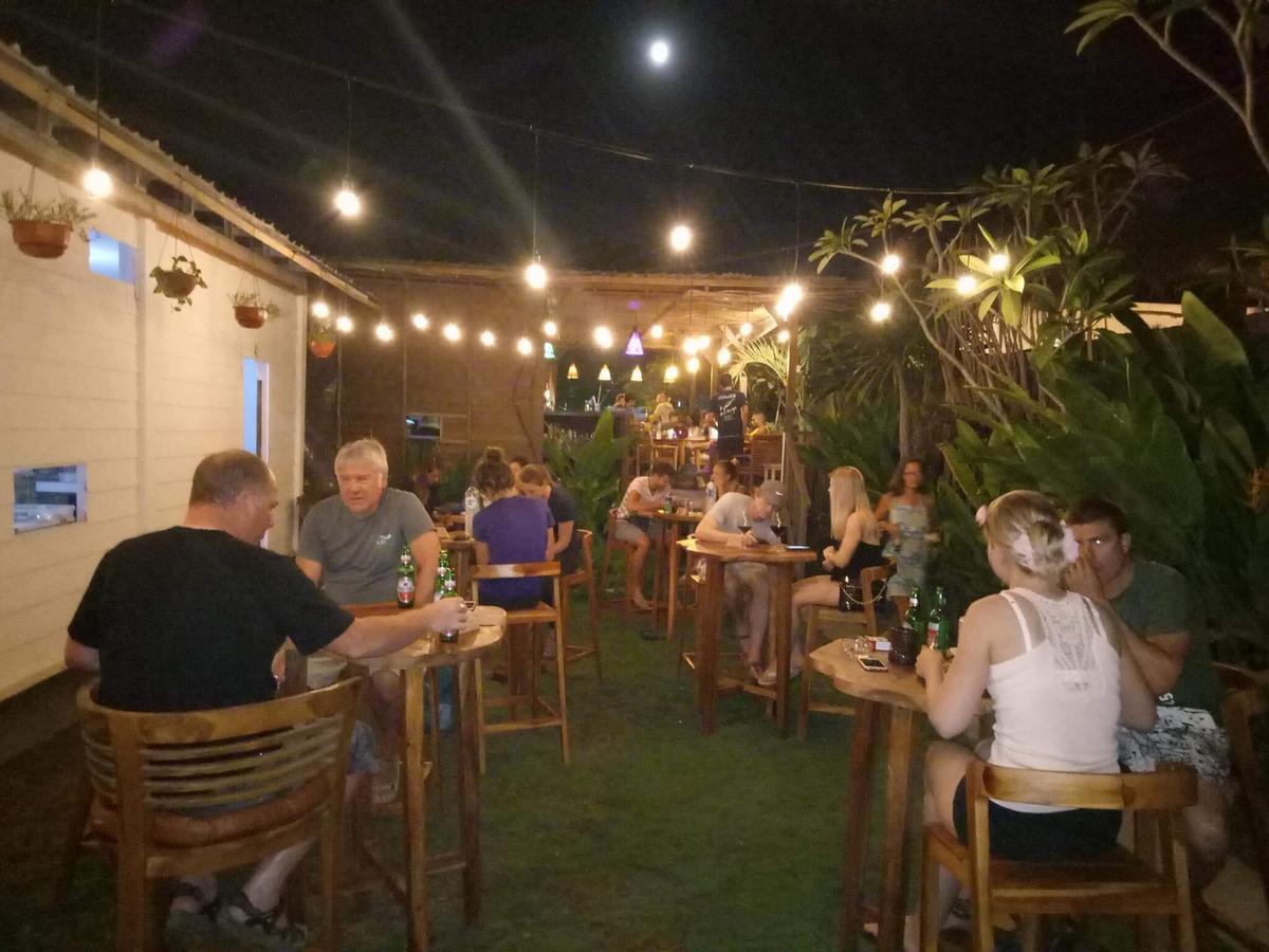 Tiki Bar And More Nusa Lembongan  Luaran gambar