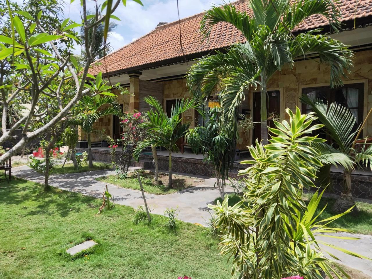 Tiki Bar And More Nusa Lembongan  Luaran gambar